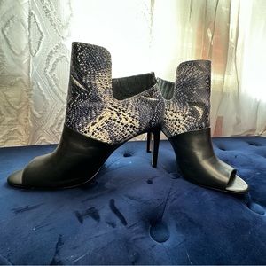 Calvin Klein Sarine Bootie